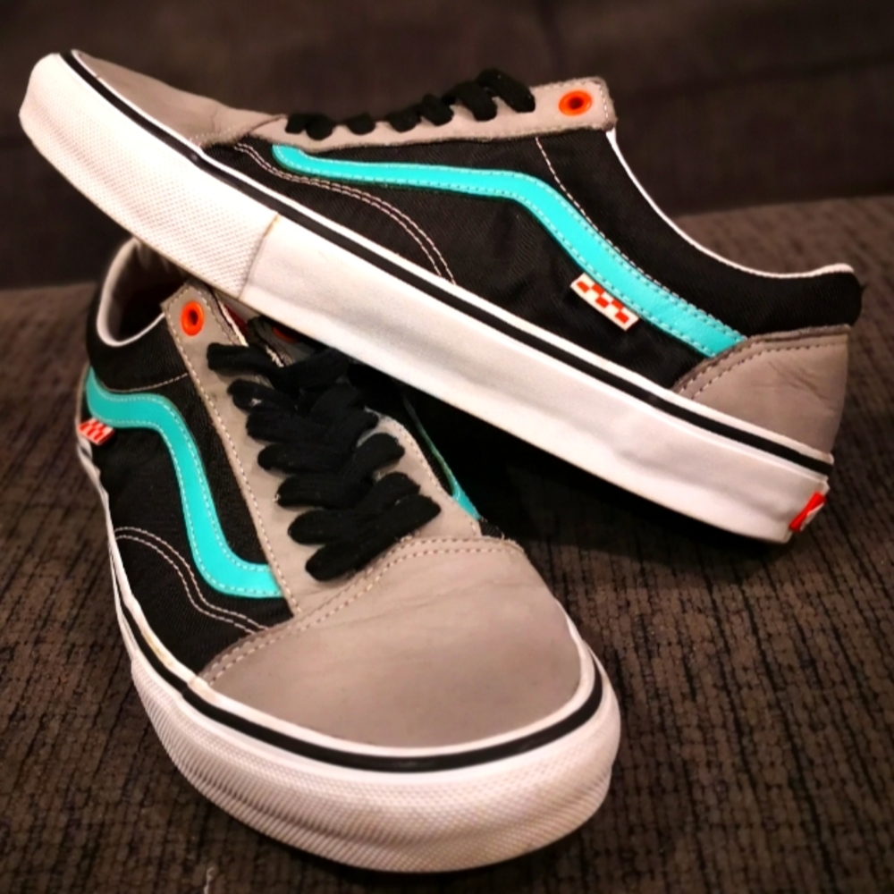 Vans, skateboard shoes, casual comfortable unique color